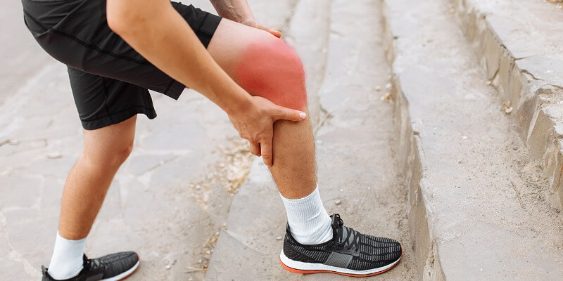  What Causes a Swollen Knee?